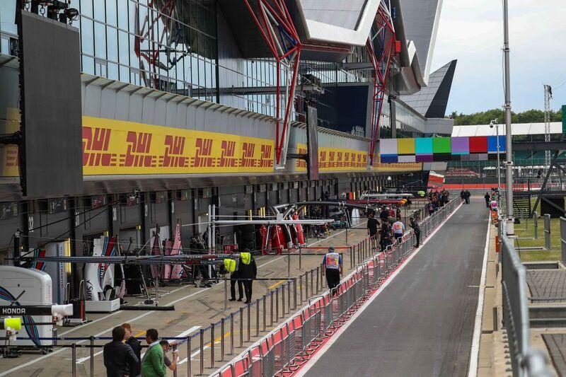 pit-lane-silverstone
