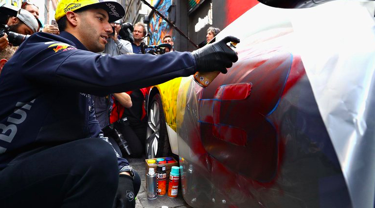 daniel-ricciardo-melbourne-2018