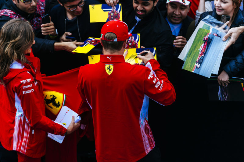 kimi-raikkonen-canadian-grand-prix-fans
